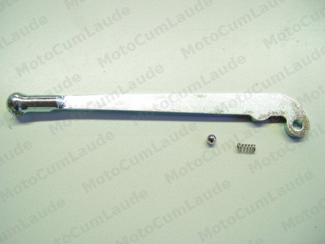 Clutch lever with spring and ball