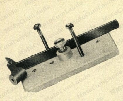 Ventilfederhebevorrichtung mit Montageholz (Werkzeug zur Selbstanfertigung)
